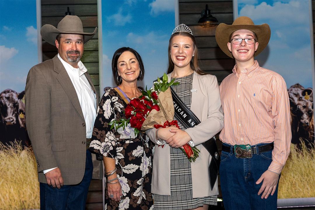 The Murnin family stands alongside their daughter, Claire, after she has been crowned the 2026 Miss American Angus.