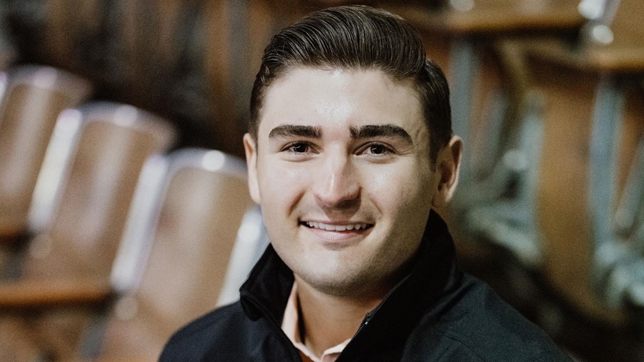 The former National Junior Angus Association member will serve cattlemen in Hawaii, Idaho, Oregon and Washington.