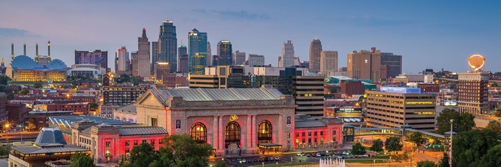 Union Station and the Kansas City skyline at dusk.