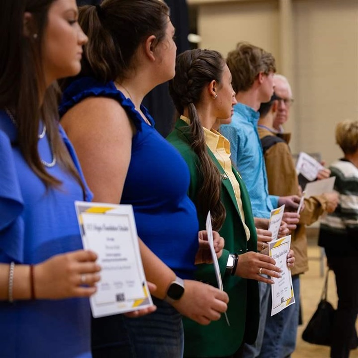 Students receiving scholarships at National Junior Angus Show