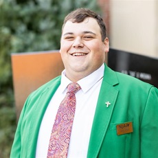 Blake Pillars headshot