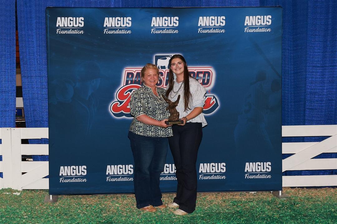 Rosalind Kidwell, Gentryville, Indiana, was awarded the Jim Baldridge Outstanding Leadership Award during the closing award ceremonies of the 2026 National Junior Angus Show. 