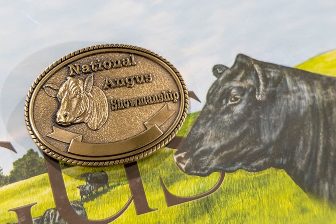 A vintage national Angus Showmanship bronze belt buckle was sold as part of the Angus Foundation Silent Auction at the 2025 NJAS event.