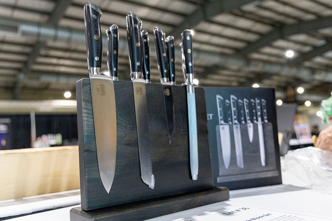 A custom Certified Angus Beef knife set was sold during the Angus Foundation Silent Auction at the 2025 NJAS event. 