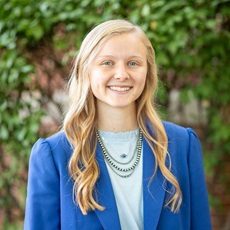 Ryann Kats Headshot