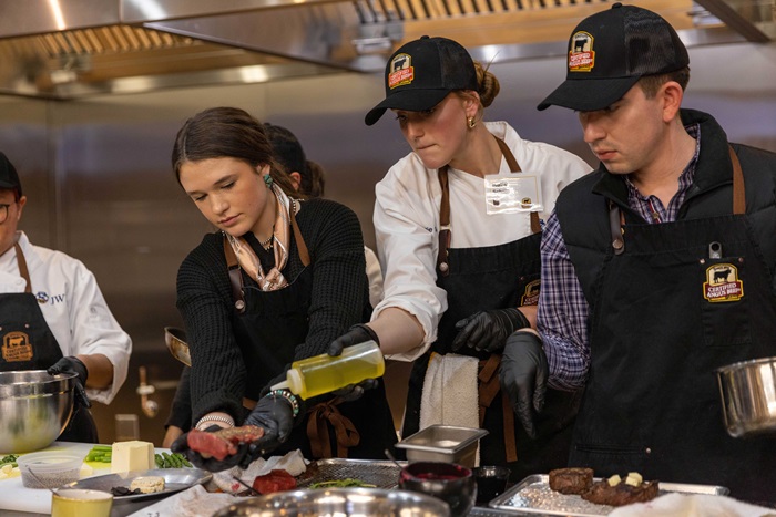 CR-21105_CCR_MLB-122